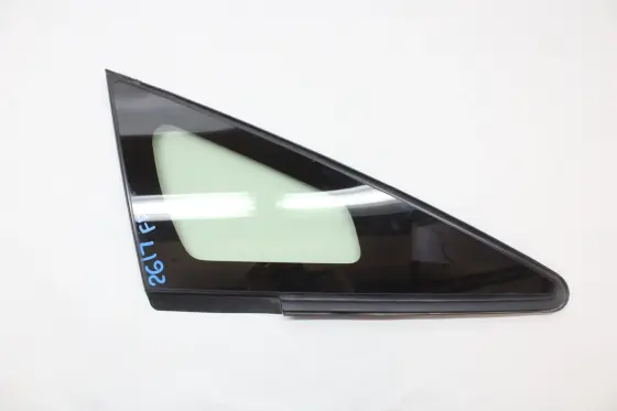 TOYOTA PRIUS 2010-2015 წინა სამკუთხედი შუშა მარჯვენა